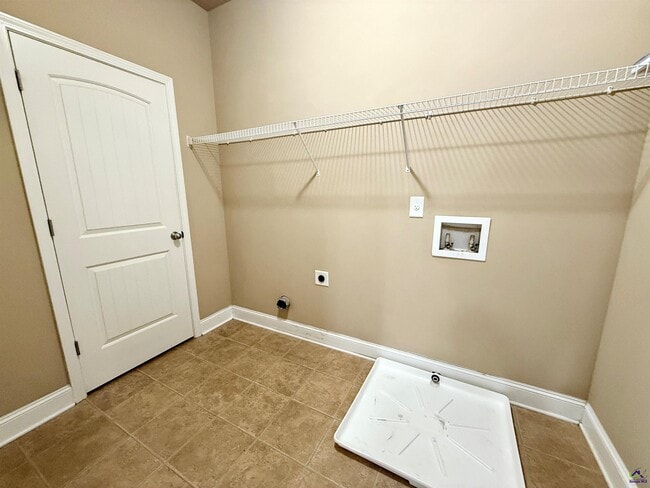 Building Photo - 108 W Haven Dr