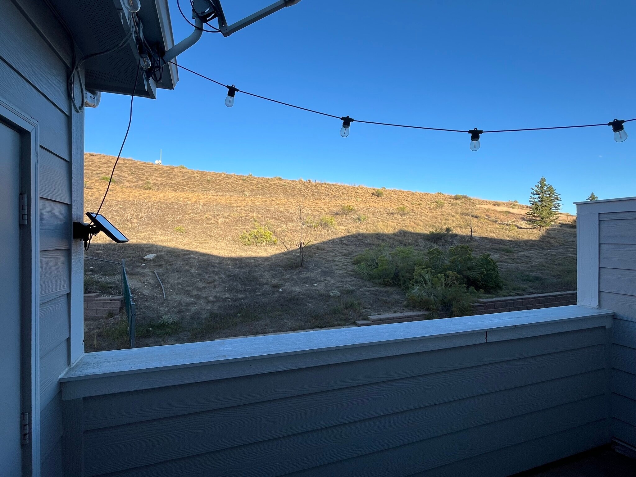 Balcony - 5534 Lewis St
