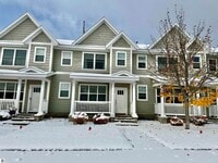 Building Photo - 982 Lake Ridge Dr