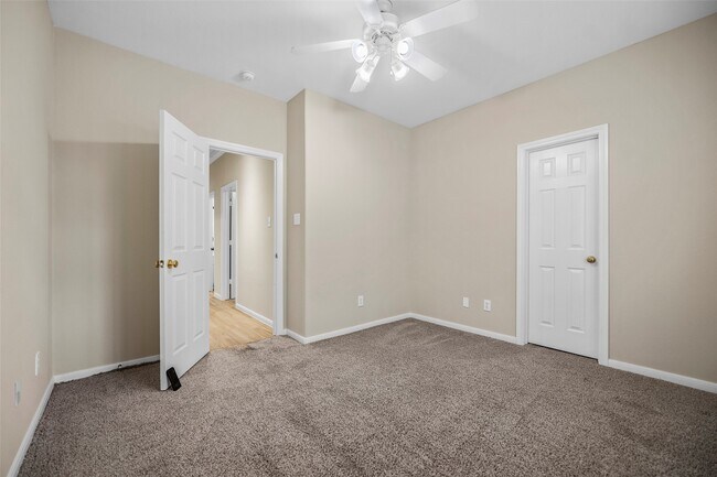 Building Photo - 26515 Autumn Orchard Ct