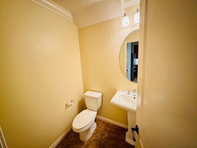 Building Photo - 1126 Usha Ln