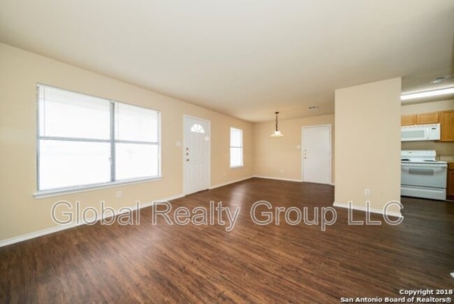 Building Photo - 1017 Schertz Pkwy