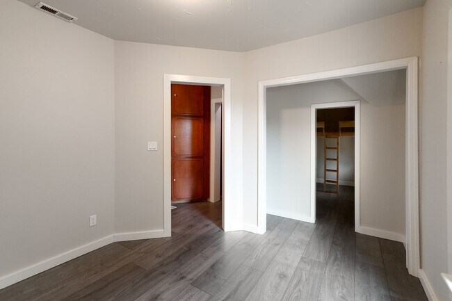 Building Photo - Beautifully Renovated 4-Bedroom Farmhouse on Large Corner Lot in the Heart of Sublimity - Water/S...