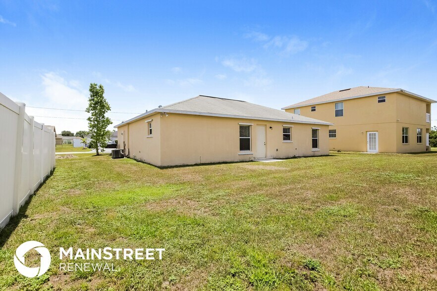 Building Photo - 350 Lauderdale Ct