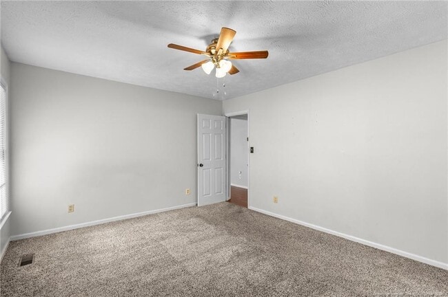 Building Photo - 6924 Woodmark Dr