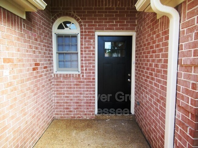 Building Photo - 6836 Spring River Rd