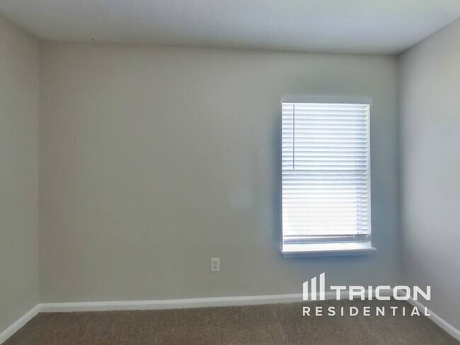 Building Photo - 3582 White Cow Ct