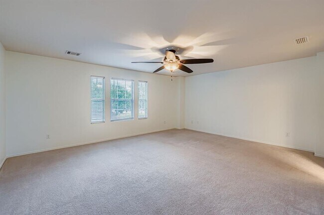 Building Photo - 1020 Brutus Dr