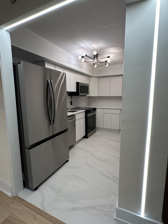 Building Photo - 1808 Old Meadow Rd