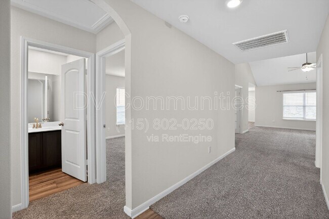 Building Photo - 512 Albert Anthony St