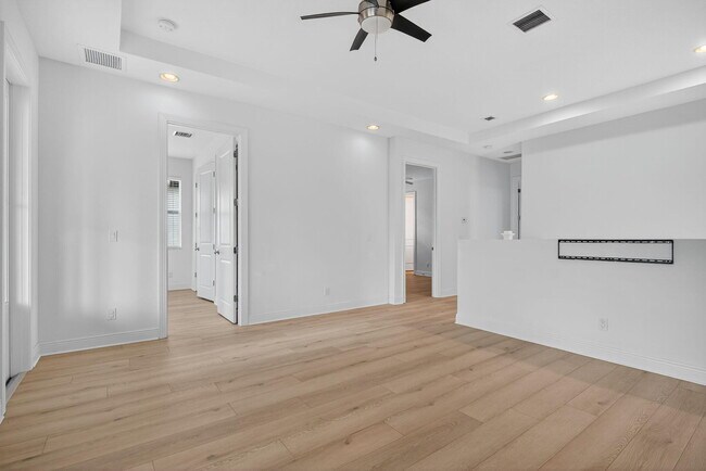 Building Photo - 4029 Faraday Wy