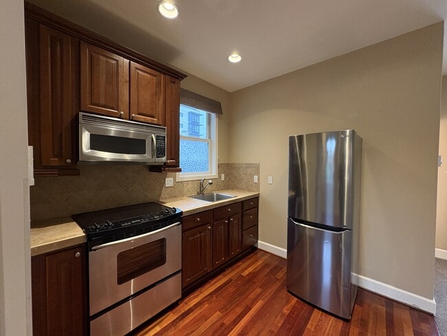 Building Photo - 1926 NW Overton St