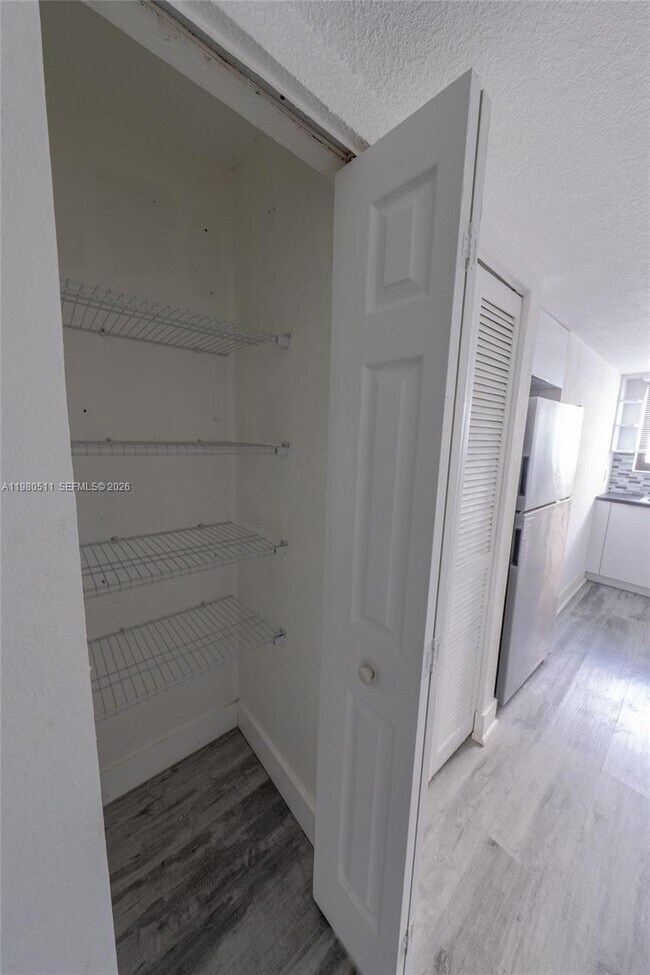 Building Photo - 3417 NW 22nd Ave