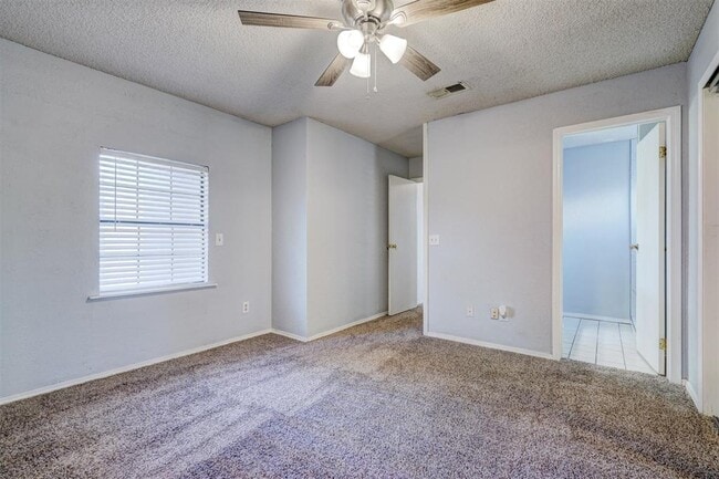 Building Photo - 6700 NW 124th St