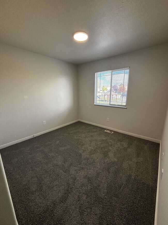 Building Photo - 4815 Levi Ln