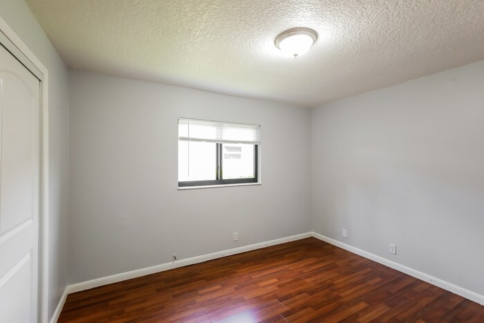 Building Photo - 264 NW 79th Ave