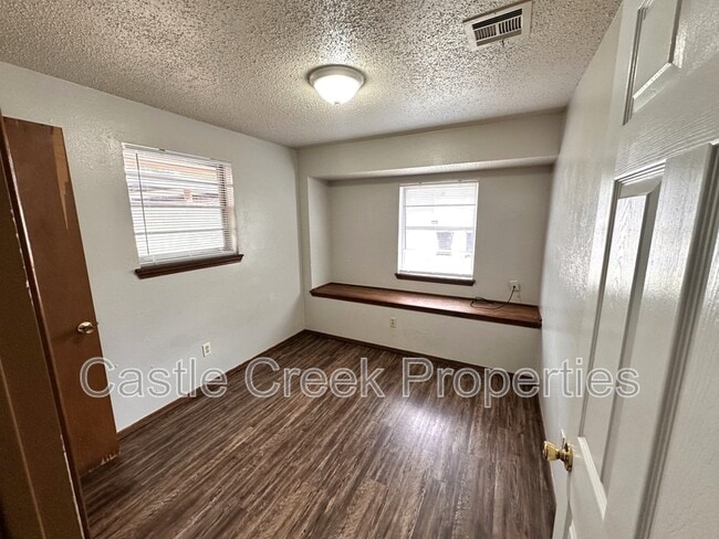 Building Photo - 5305 Brookdale Dr