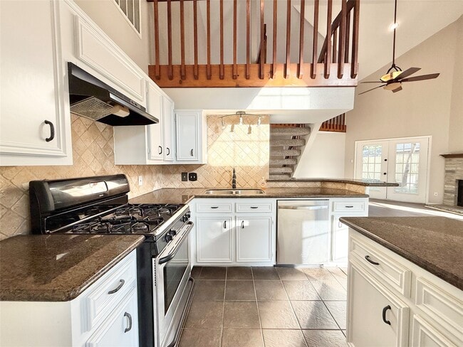 Building Photo - 30430 Arborg Dr