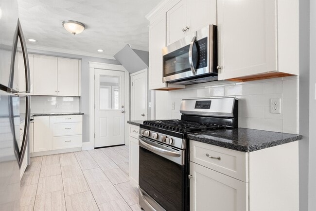 Building Photo - 42 Phillips Rd