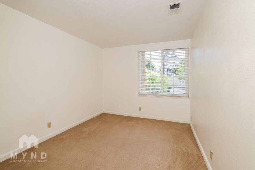 Building Photo - 34320 Gadwall Common