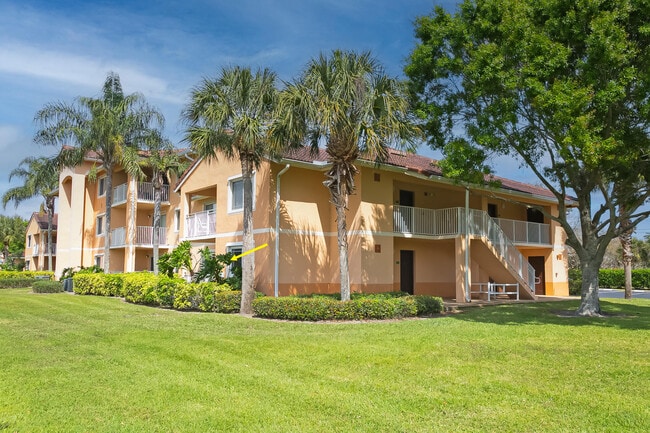Building Photo - 281 SW Palm Dr