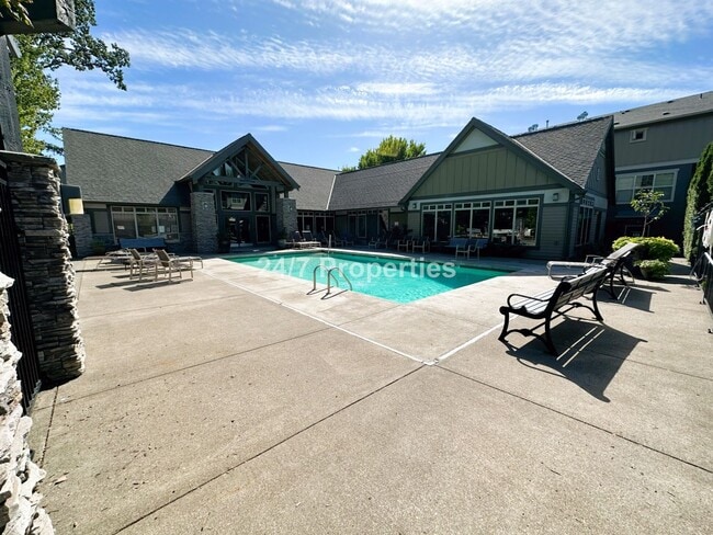 Building Photo - Updated 2 BD | 1 BA Condo with Amenities - Arbor Crossing