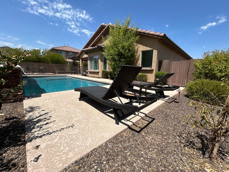 Building Photo - 5317 W Buckskin Trl