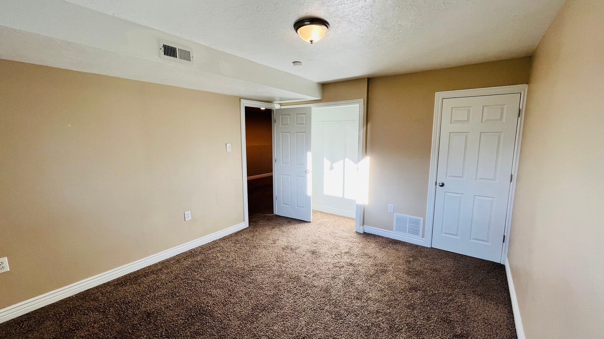 Building Photo - 3016 W 1050 N