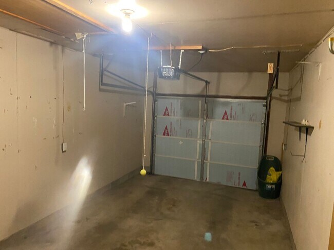 Primary Photo - 2516 W Newman Pkwy