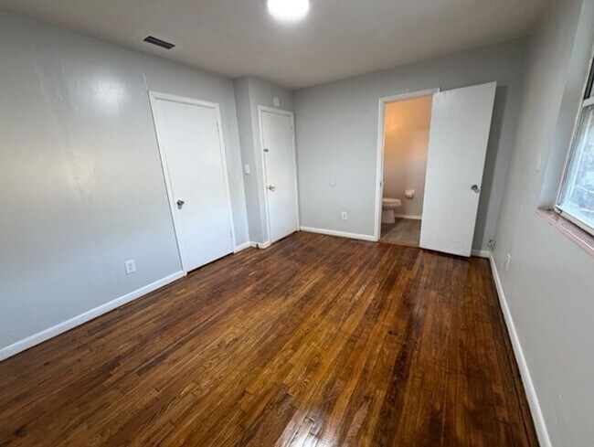 Building Photo - Comfortable 3-Bedroom Home for Rent