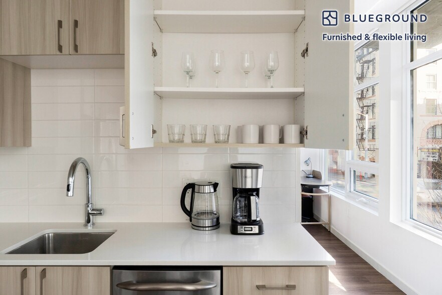 Building Photo - 2015 2nd Ave