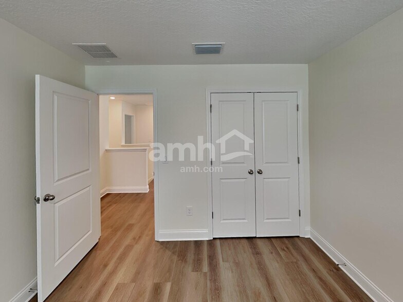 Building Photo - 1076 Grafton Ridge Dr