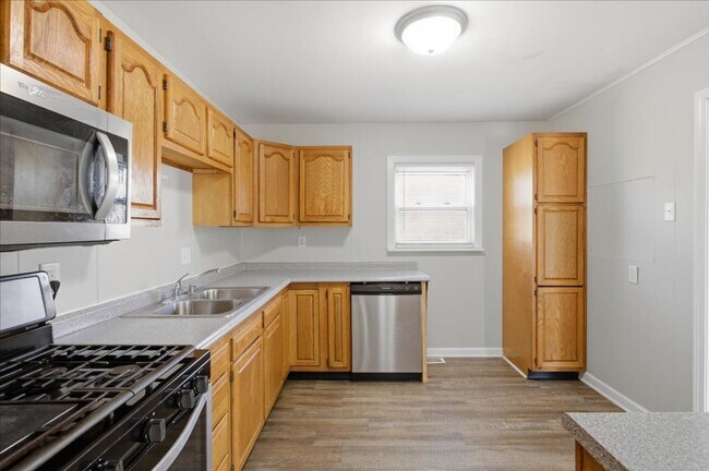 Building Photo - 3226 Voigt Dr