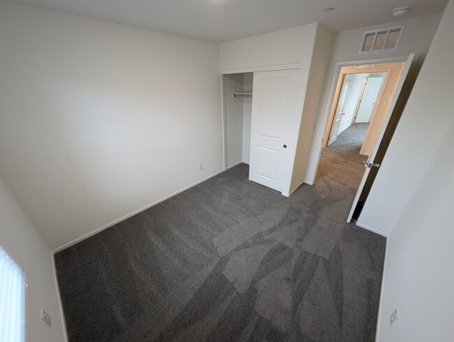 Building Photo - 4935 Olive Mesa Ave