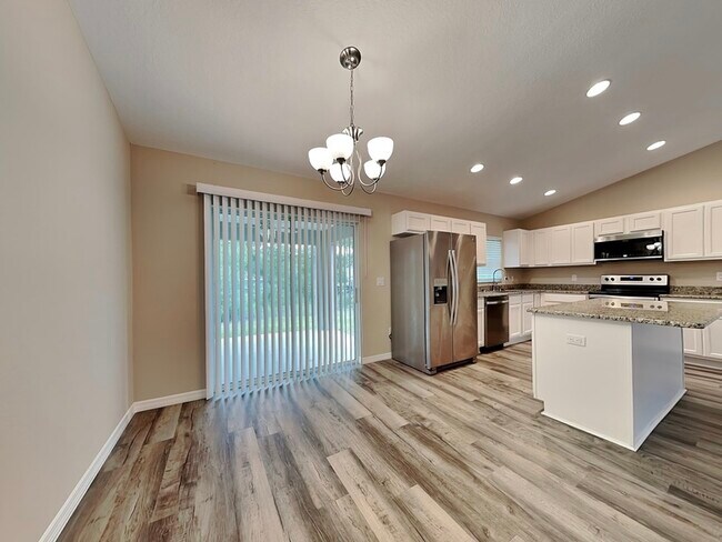 Building Photo - 8547 N Tiny Lily Dr