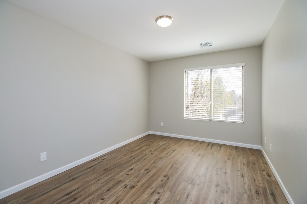 Building Photo - 1198 E Dust Devil Dr