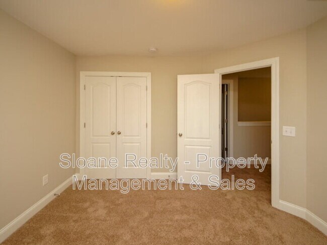 Building Photo - 4137 Rigsby Ln