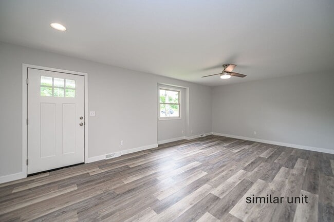 Building Photo - GEORGETOWN Duplex - SW Columbia – 3 Bed, 3...