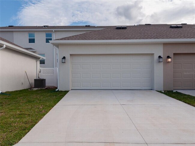 Building Photo - 15627 Water Spring Blvd