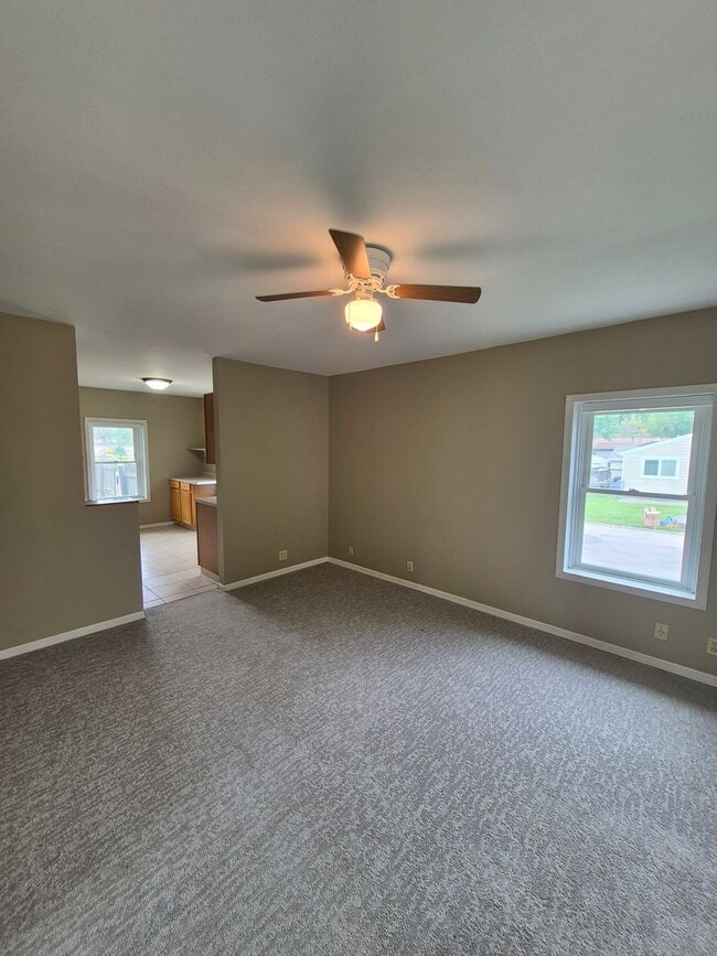 Building Photo - Charming 2 bed-1 bath in Bloomington