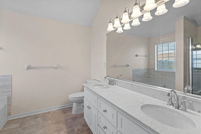 Building Photo - 224 Taylor Cir