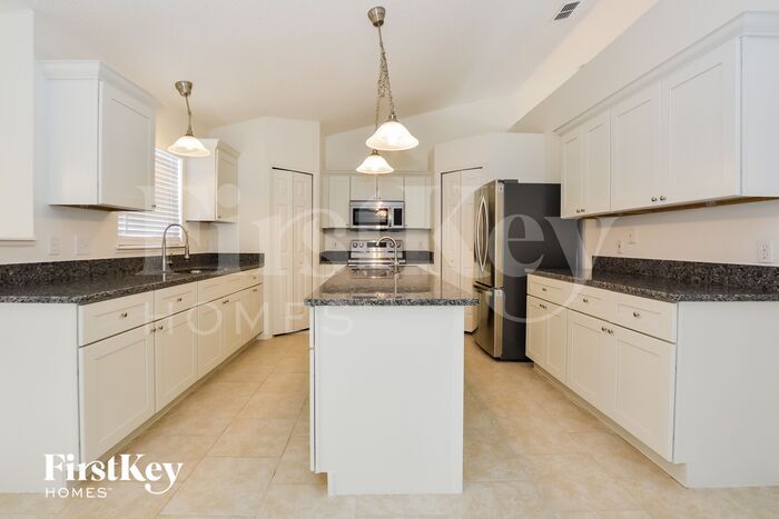 Building Photo - 1429 Lodge Terrace