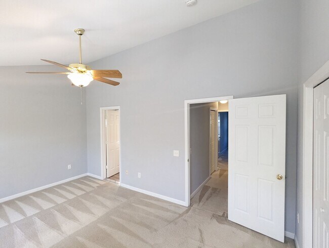 Building Photo - END UNIT townhouse in Ballenger Creek neig...