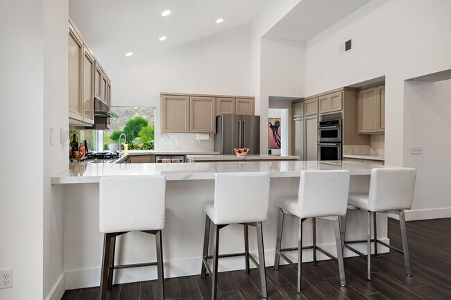 Building Photo - 56765 Merion