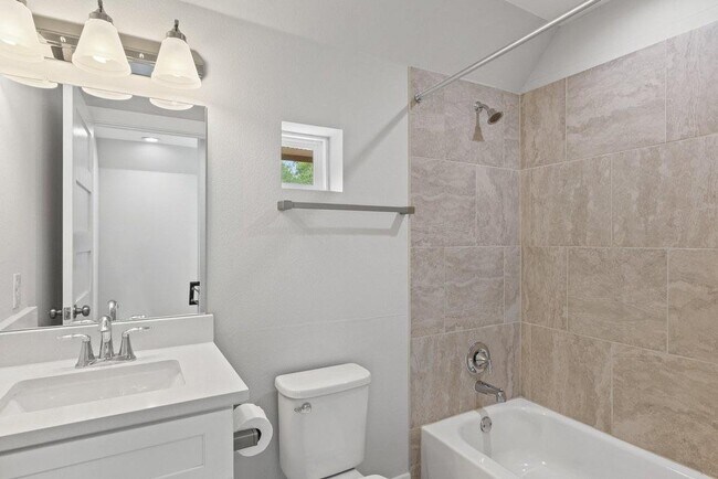 Building Photo - 6109 Cherrylawn Cir
