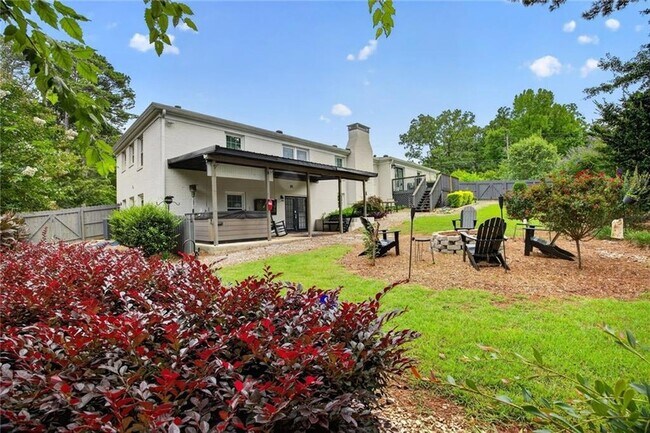 Building Photo - 2982 Northbrook Dr