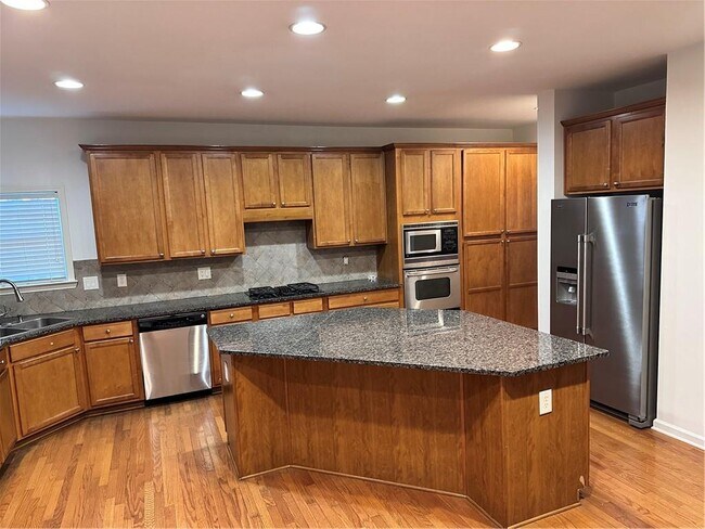 Building Photo - 279 Collins View Ct