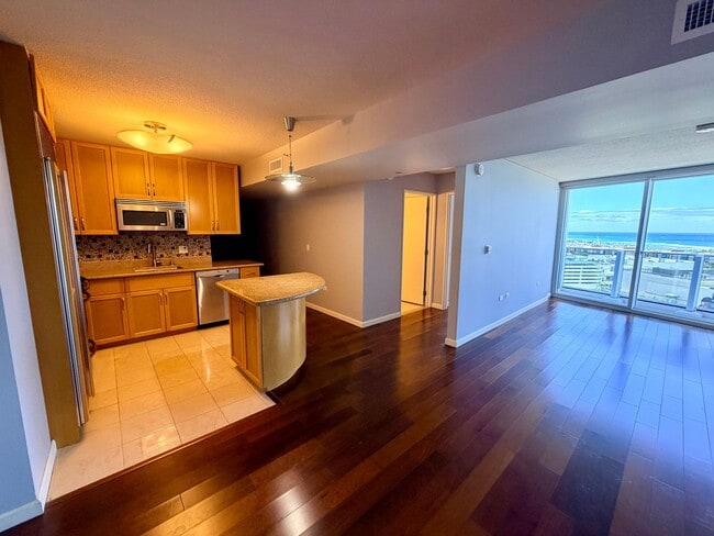 Building Photo - 1288 Kapiolani Blvd