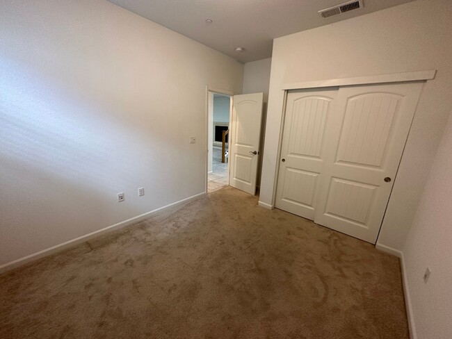 Building Photo - Beautiful 4 Bedroom, 3 Bath Mountain House...