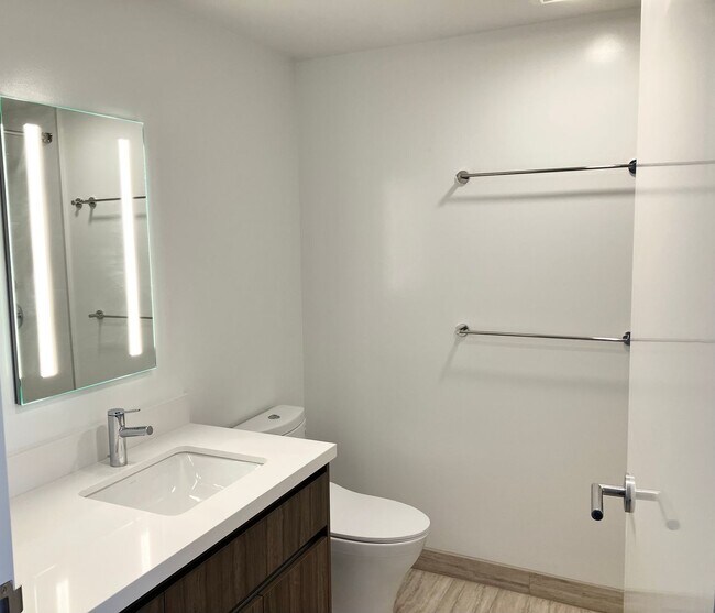 Building Photo - The Park @ Keeaumoku $5,000- 37th Floor, C...
